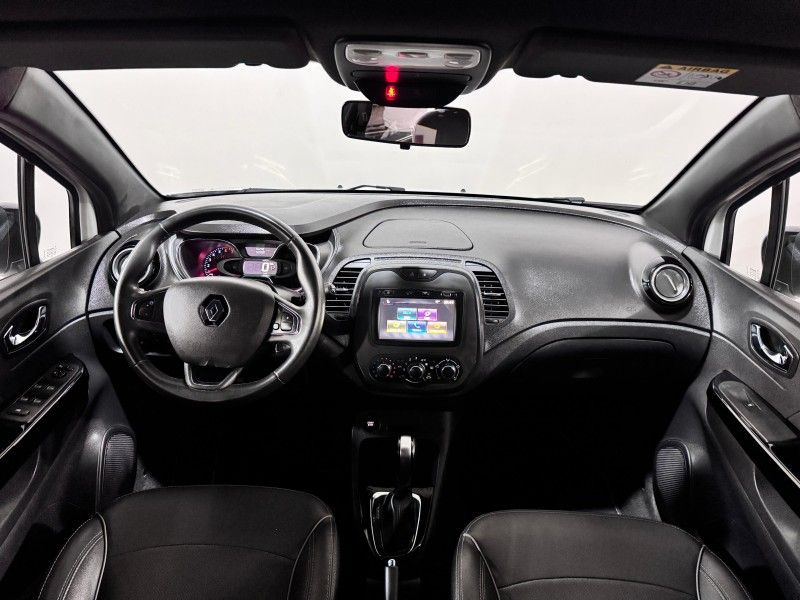 RENAULT CAPTUR 1.6 LIFE 16V 2020/2021 SUL SERRA MOTORS CAXIAS DO SUL / Carros no Vale
