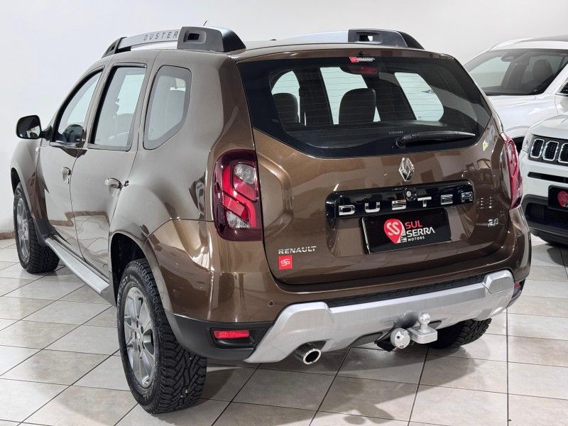 RENAULT DUSTER 2.0 DYNAMIQUE 4X4 16V 2015/2016 SUL SERRA MOTORS CAXIAS DO SUL / Carros no Vale