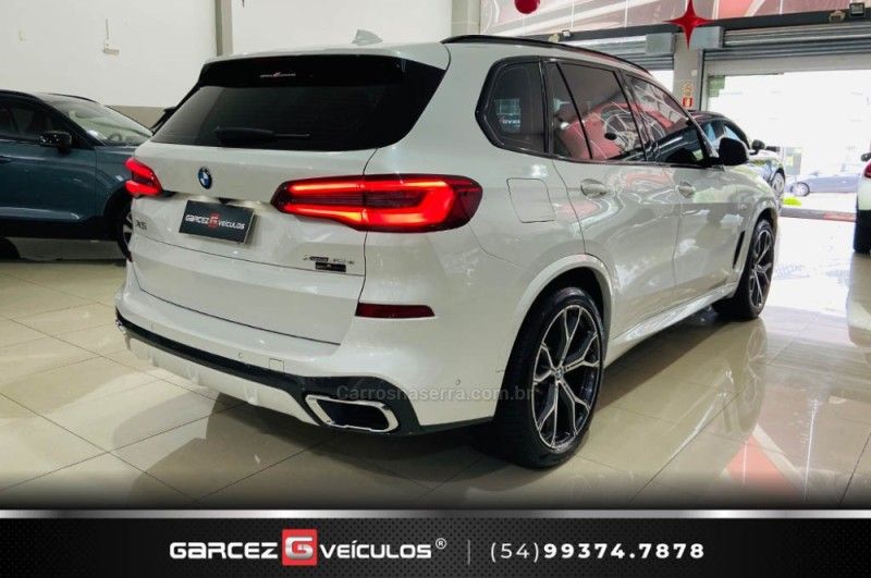 BMW X5 3.0 4×4 45E M SPORT HÍBRIDO 2019/2020 GARCEZ VEÍCULOS BENTO GONÇALVES / Carros no Vale
