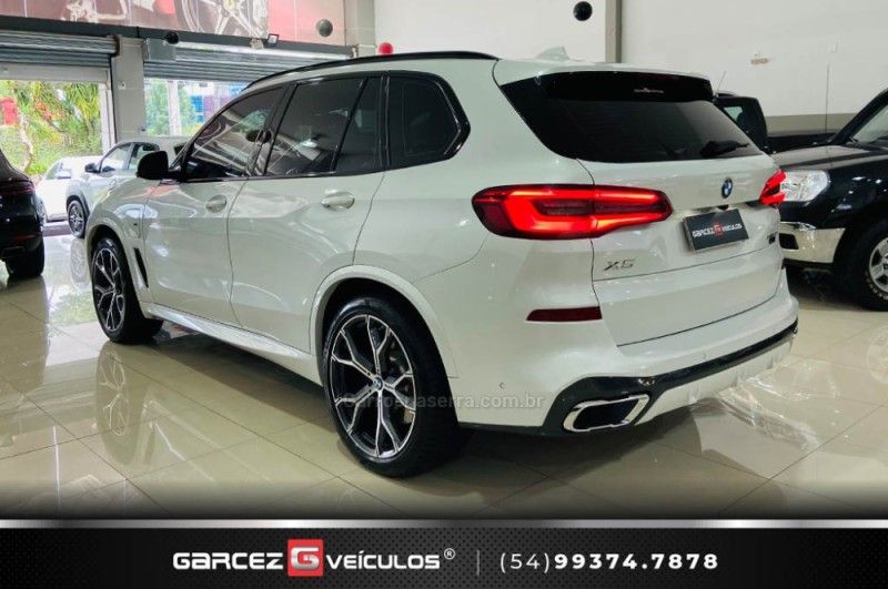 BMW X5 3.0 4×4 45E M SPORT HÍBRIDO 2019/2020 GARCEZ VEÍCULOS BENTO GONÇALVES / Carros no Vale