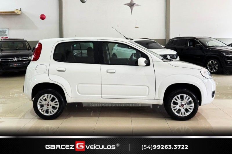 FIAT UNO 1.0 EVO VIVACE 8V 2014/2015 GARCEZ VEÍCULOS BENTO GONÇALVES / Carros no Vale