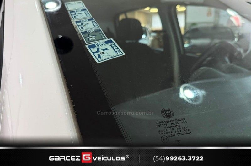 FIAT UNO 1.0 EVO VIVACE 8V 2014/2015 GARCEZ VEÍCULOS BENTO GONÇALVES / Carros no Vale