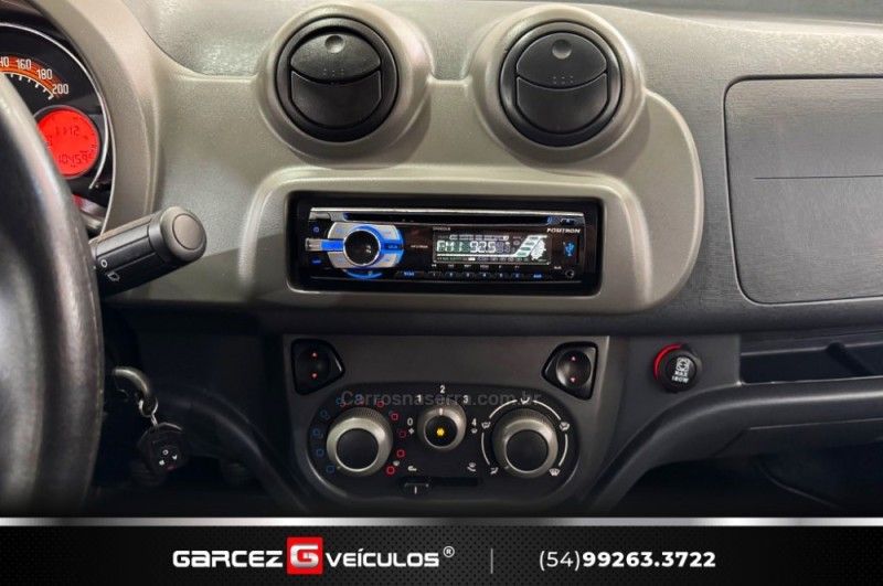 FIAT UNO 1.0 EVO VIVACE 8V 2014/2015 GARCEZ VEÍCULOS BENTO GONÇALVES / Carros no Vale