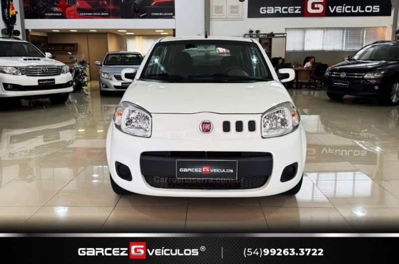 FIAT UNO 1.0 EVO VIVACE 8V 2014/2015 GARCEZ VEÍCULOS BENTO GONÇALVES / Carros no Vale