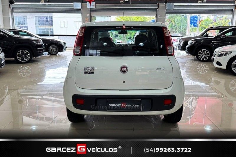 FIAT UNO 1.0 EVO VIVACE 8V 2014/2015 GARCEZ VEÍCULOS BENTO GONÇALVES / Carros no Vale