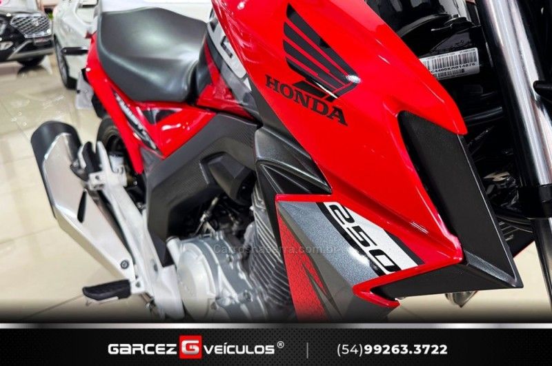 Honda Motos CB 250F TWISTER CBS 2019/2019 GARCEZ VEÍCULOS BENTO GONÇALVES / Carros no Vale