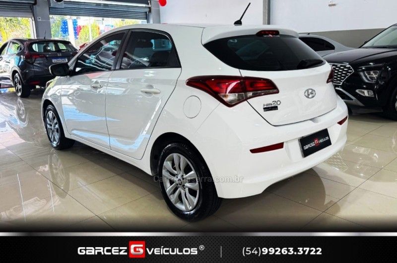 HYUNDAI HB20 1.0 COMFORT STYLE 12V 2015/2016 GARCEZ VEÍCULOS BENTO GONÇALVES / Carros no Vale