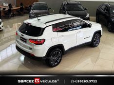 JEEP COMPASS 2.0 TURBO 350 80 ANOS 4X4 2021/2022 GARCEZ VEÍCULOS BENTO GONÇALVES / Carros no Vale
