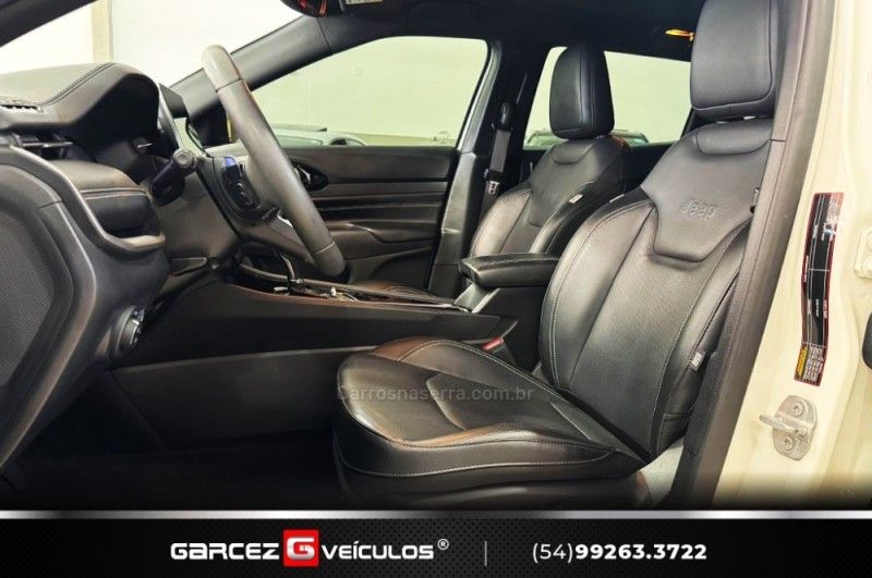 JEEP COMPASS 2.0 TURBO 350 80 ANOS 4X4 2021/2022 GARCEZ VEÍCULOS BENTO GONÇALVES / Carros no Vale