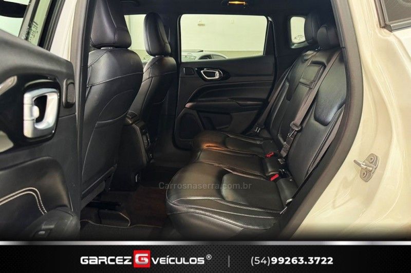 JEEP COMPASS 2.0 TURBO 350 80 ANOS 4X4 2021/2022 GARCEZ VEÍCULOS BENTO GONÇALVES / Carros no Vale