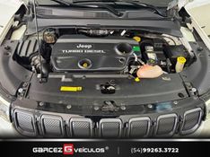 JEEP COMPASS 2.0 TURBO 350 80 ANOS 4X4 2021/2022 GARCEZ VEÍCULOS BENTO GONÇALVES / Carros no Vale