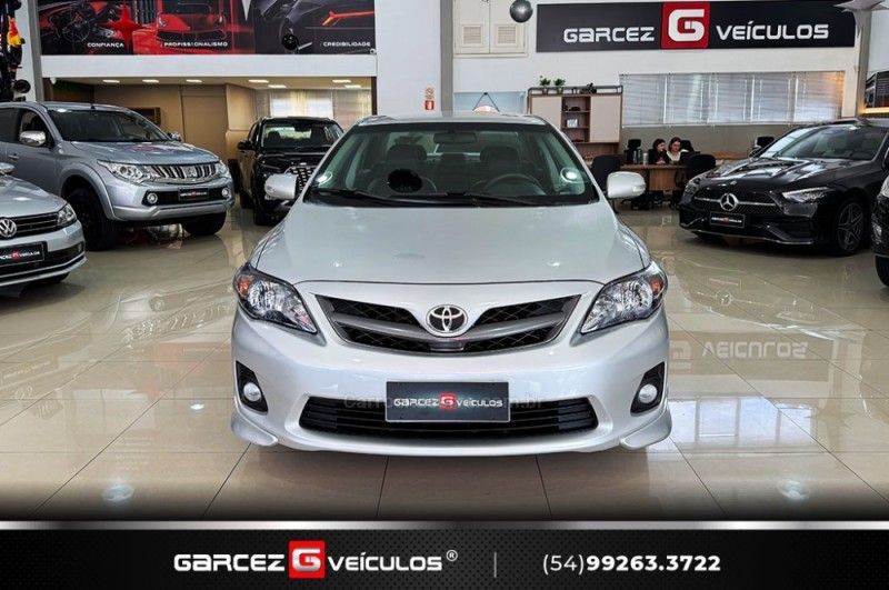 TOYOTA COROLLA 2.0 XRS 16V 2013/2014 GARCEZ VEÍCULOS BENTO GONÇALVES / Carros no Vale