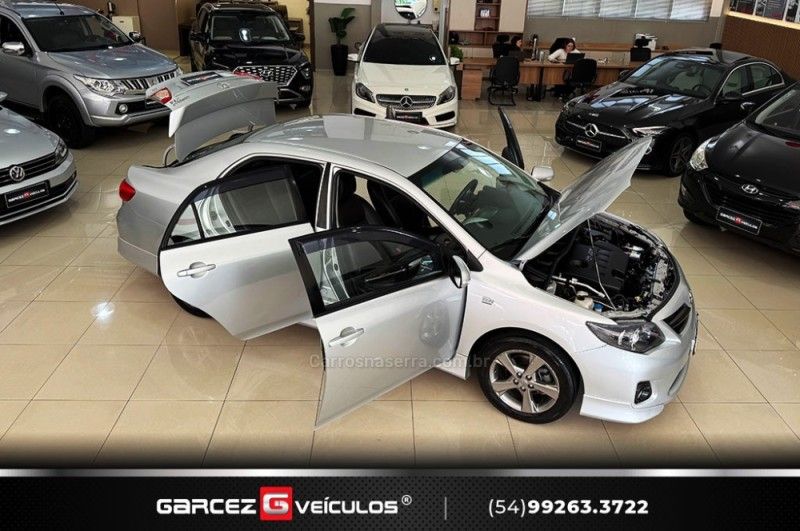 TOYOTA COROLLA 2.0 XRS 16V 2013/2014 GARCEZ VEÍCULOS BENTO GONÇALVES / Carros no Vale
