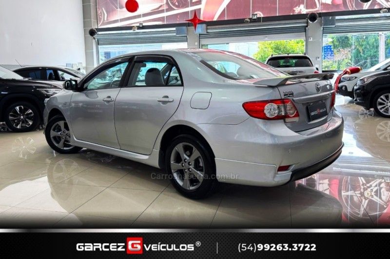 TOYOTA COROLLA 2.0 XRS 16V 2013/2014 GARCEZ VEÍCULOS BENTO GONÇALVES / Carros no Vale