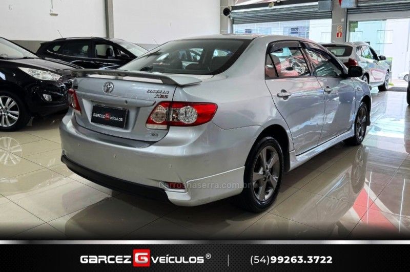 TOYOTA COROLLA 2.0 XRS 16V 2013/2014 GARCEZ VEÍCULOS BENTO GONÇALVES / Carros no Vale