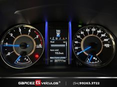 TOYOTA HILUX SW4 2.8 SRX 4X4 7 LUGARES 16V TURBO INTERCOOLER 2016/2017 GARCEZ VEÍCULOS BENTO GONÇALVES / Carros no Vale