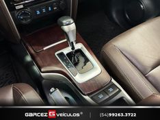 TOYOTA HILUX SW4 2.8 SRX 4X4 7 LUGARES 16V TURBO INTERCOOLER 2016/2017 GARCEZ VEÍCULOS BENTO GONÇALVES / Carros no Vale