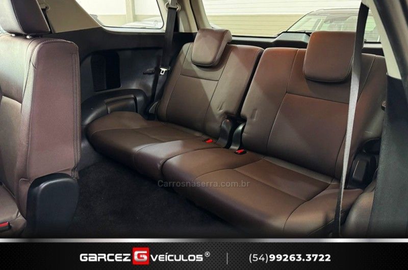 TOYOTA HILUX SW4 2.8 SRX 4X4 7 LUGARES 16V TURBO INTERCOOLER 2016/2017 GARCEZ VEÍCULOS BENTO GONÇALVES / Carros no Vale