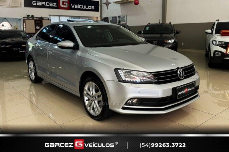 VOLKSWAGEN JETTA 2.0 TSI HIGHLINE 211CV TIPTRONIC 2015/2016 GARCEZ VEÍCULOS BENTO GONÇALVES / Carros no Vale