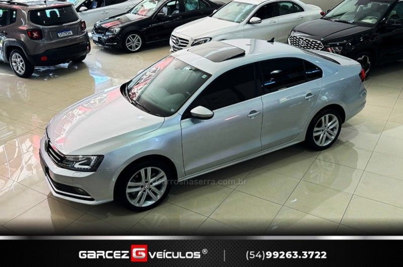 VOLKSWAGEN JETTA 2.0 TSI HIGHLINE 211CV TIPTRONIC 2015/2016 GARCEZ VEÍCULOS BENTO GONÇALVES / Carros no Vale