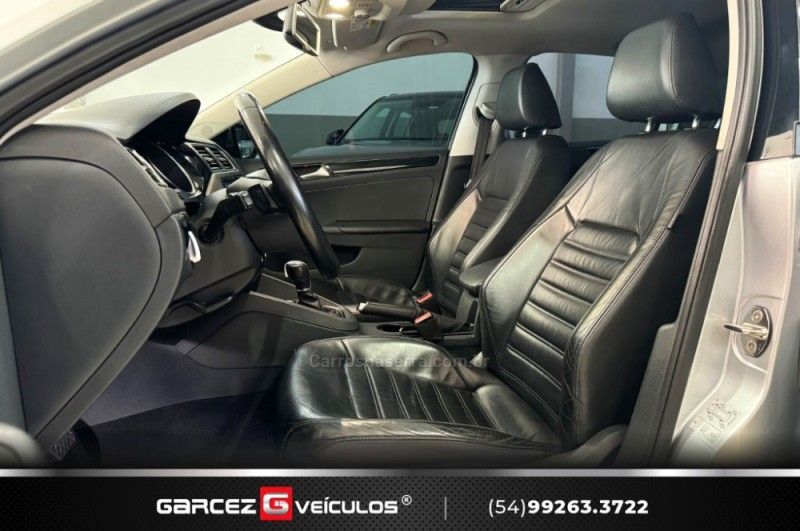 VOLKSWAGEN JETTA 2.0 TSI HIGHLINE 211CV TIPTRONIC 2015/2016 GARCEZ VEÍCULOS BENTO GONÇALVES / Carros no Vale