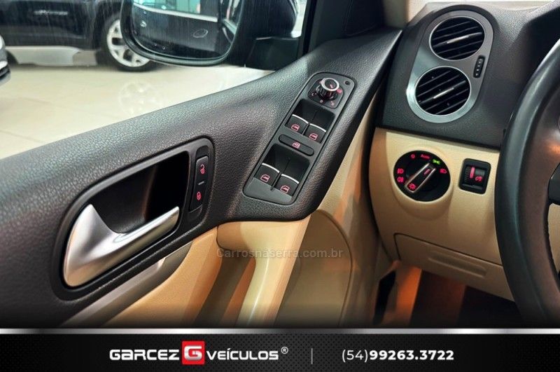 VOLKSWAGEN TIGUAN 2.0 TSI 16V TURBO TIPTRONIC 2013/2013 GARCEZ VEÍCULOS BENTO GONÇALVES / Carros no Vale