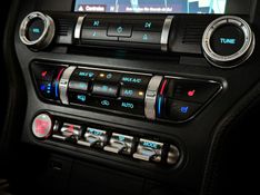 FORD MUSTANG 5.0 GT PREMIUM COUPÉ V8 32V 2017/2018 GRIFFCAR MULTIMARCAS DOIS IRMÃOS / Carros no Vale