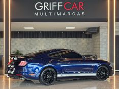 FORD MUSTANG 5.0 GT PREMIUM COUPÉ V8 32V 2017/2018 GRIFFCAR MULTIMARCAS DOIS IRMÃOS / Carros no Vale