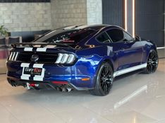 FORD MUSTANG 5.0 GT PREMIUM COUPÉ V8 32V 2017/2018 GRIFFCAR MULTIMARCAS DOIS IRMÃOS / Carros no Vale