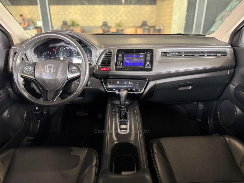HONDA HR-V 1.8 16V EX 2017/2017 GRIFFCAR MULTIMARCAS DOIS IRMÃOS / Carros no Vale