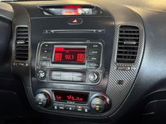 KIA CERATO 1.6 SX3 16V 2013/2014 GRIFFCAR MULTIMARCAS DOIS IRMÃOS / Carros no Vale