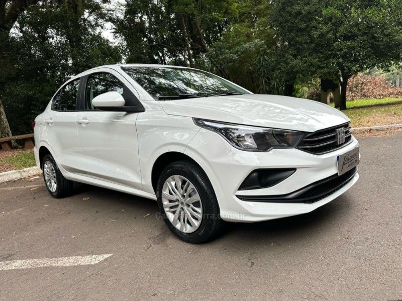 FIAT CRONOS 1.3 DRIVE 2023/2023 KASPER VEÍCULOS DOIS IRMÃOS / Carros no Vale
