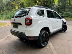 RENAULT DUSTER 1.6 INTENSE 16V 2023/2024 KASPER VEÍCULOS DOIS IRMÃOS / Carros no Vale