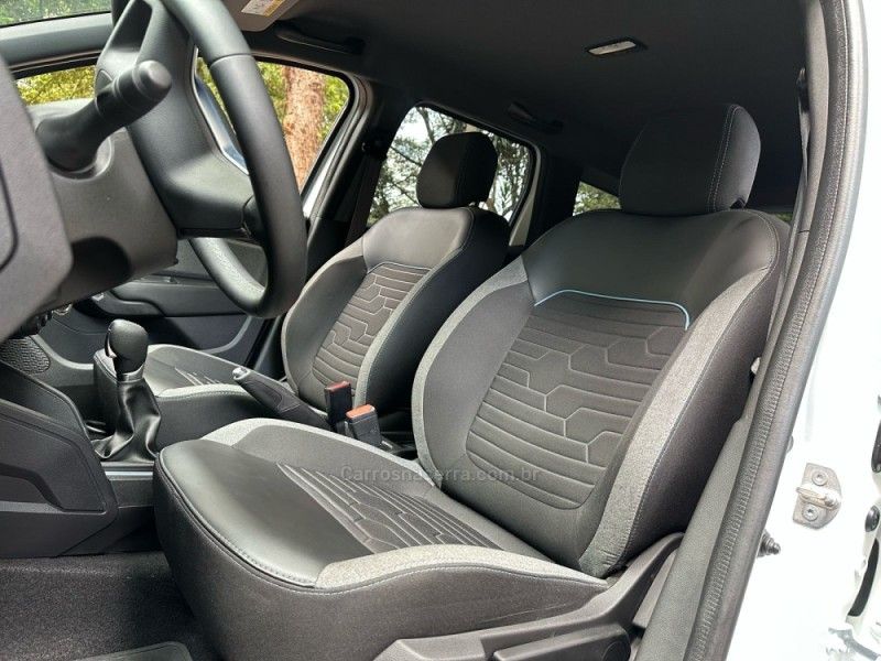 RENAULT DUSTER 1.6 INTENSE 16V 2023/2024 KASPER VEÍCULOS DOIS IRMÃOS / Carros no Vale