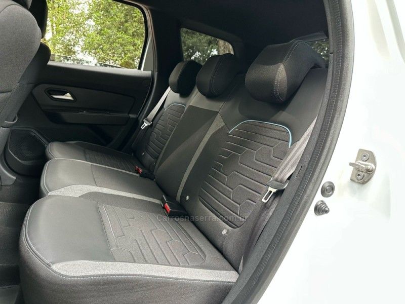 RENAULT DUSTER 1.6 INTENSE 16V 2023/2024 KASPER VEÍCULOS DOIS IRMÃOS / Carros no Vale