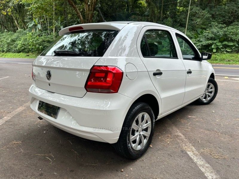 VOLKSWAGEN GOL 1.0 12V MPI TOTALFLEX 2022/2023 KASPER VEÍCULOS DOIS IRMÃOS / Carros no Vale