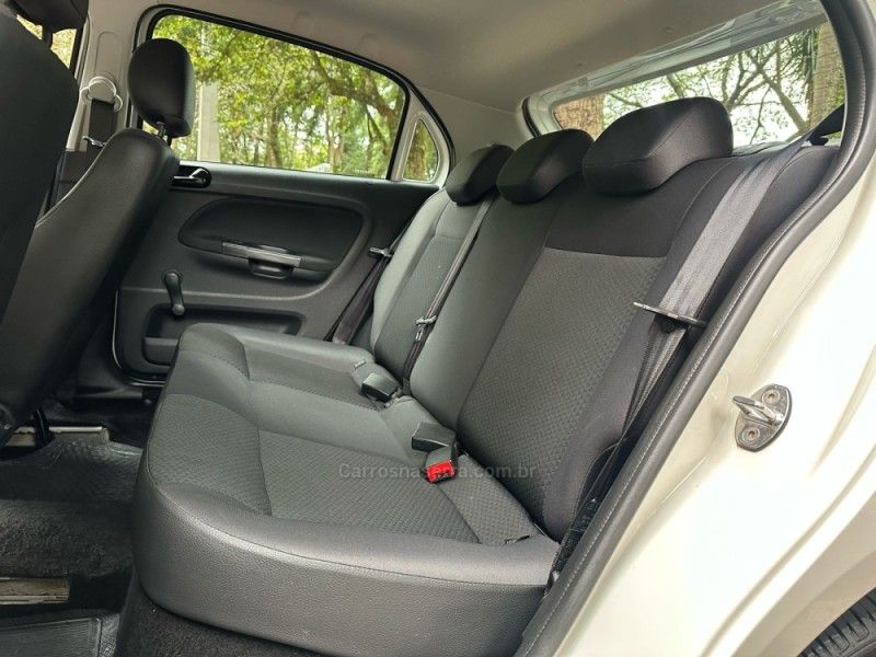 VOLKSWAGEN GOL 1.0 12V MPI TOTALFLEX 2022/2023 KASPER VEÍCULOS DOIS IRMÃOS / Carros no Vale