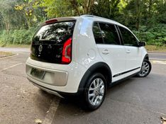VOLKSWAGEN UP 1.0TSI CROSS 12V 2017/2017 KASPER VEÍCULOS DOIS IRMÃOS / Carros no Vale