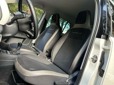 VOLKSWAGEN UP 1.0TSI CROSS 12V 2017/2017 KASPER VEÍCULOS DOIS IRMÃOS / Carros no Vale
