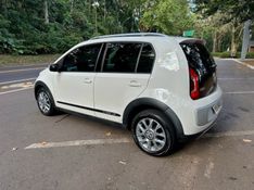 VOLKSWAGEN UP 1.0TSI CROSS 12V 2017/2017 KASPER VEÍCULOS DOIS IRMÃOS / Carros no Vale