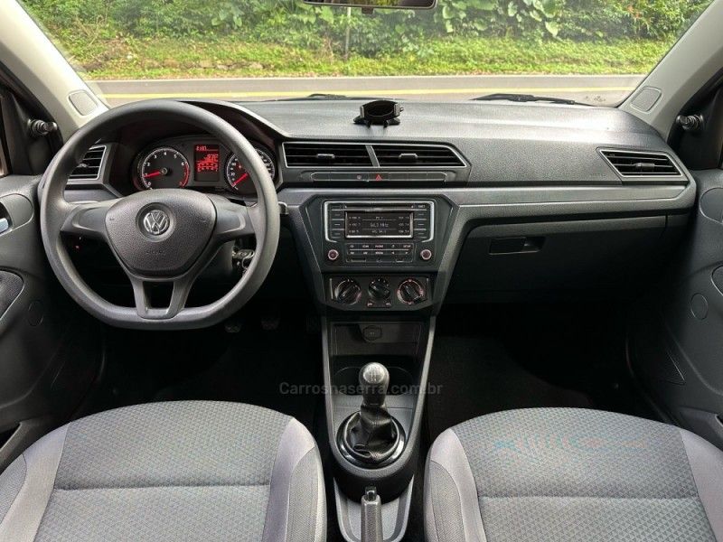 VOLKSWAGEN VOYAGE 1.6 MSI TOTALFLEX 8V 2018/2019 KASPER VEÍCULOS DOIS IRMÃOS / Carros no Vale