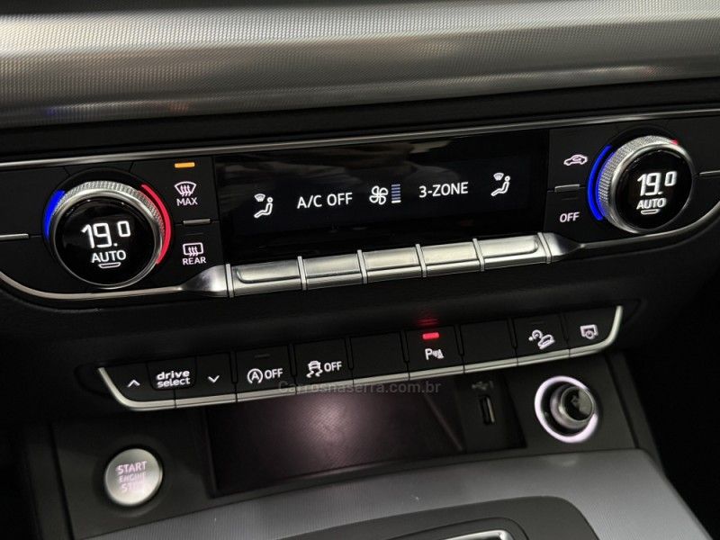 AUDI Q5 2.0 TFSI S-LINE S TRONIC 16V 2020/2020 FOCAR VEÍCULOS CAXIAS DO SUL / Carros no Vale