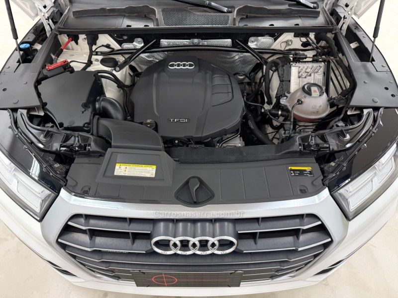 AUDI Q5 2.0 TFSI S-LINE S TRONIC 16V 2020/2020 FOCAR VEÍCULOS CAXIAS DO SUL / Carros no Vale