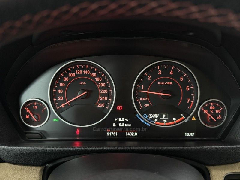 BMW 320I 2.0 16V TURBO ACTIVE 2016/2017 FOCAR VEÍCULOS CAXIAS DO SUL / Carros no Vale