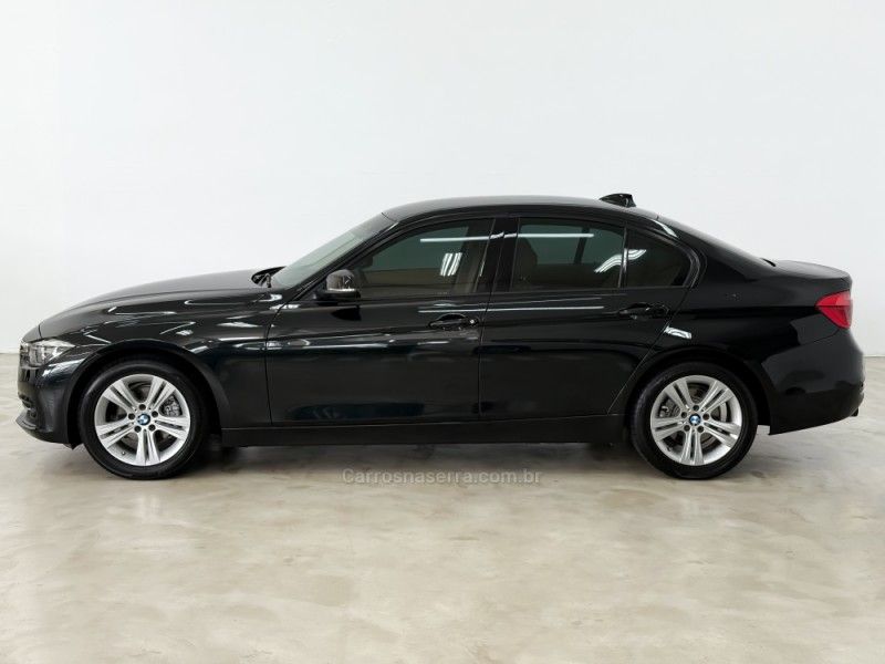 BMW 320I 2.0 16V TURBO ACTIVE 2016/2017 FOCAR VEÍCULOS CAXIAS DO SUL / Carros no Vale