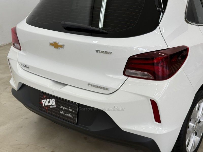 CHEVROLET ONIX 1.0 PREMIER 12V TURBO 2020/2021 FOCAR VEÍCULOS CAXIAS DO SUL / Carros no Vale
