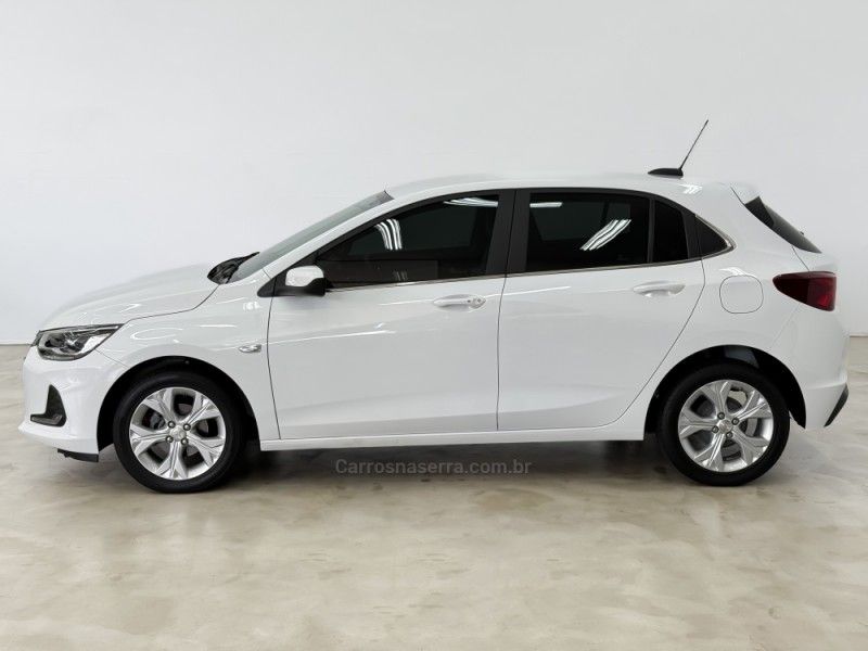 CHEVROLET ONIX 1.0 PREMIER 12V TURBO 2020/2021 FOCAR VEÍCULOS CAXIAS DO SUL / Carros no Vale