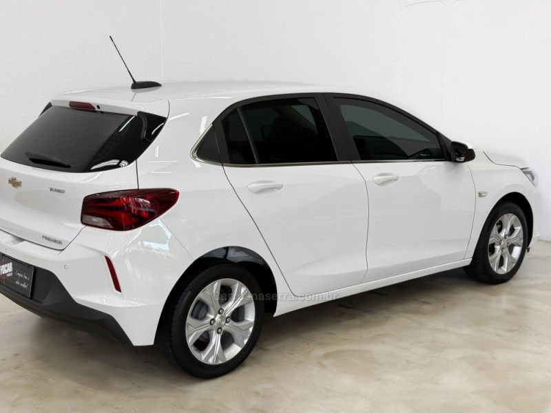 CHEVROLET ONIX 1.0 PREMIER 12V TURBO 2020/2021 FOCAR VEÍCULOS CAXIAS DO SUL / Carros no Vale