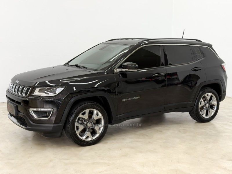 JEEP COMPASS 2.0 16V LIMITED 2016/2017 FOCAR VEÍCULOS CAXIAS DO SUL / Carros no Vale