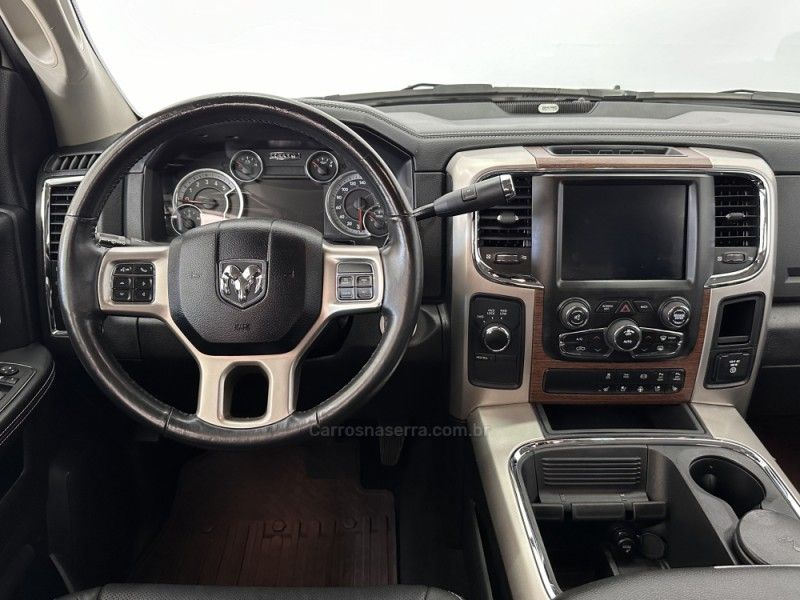 RAM 2500 LARAMIE 6.7 CD 4X4 TDI 2018/2018 FOCAR VEÍCULOS CAXIAS DO SUL / Carros no Vale